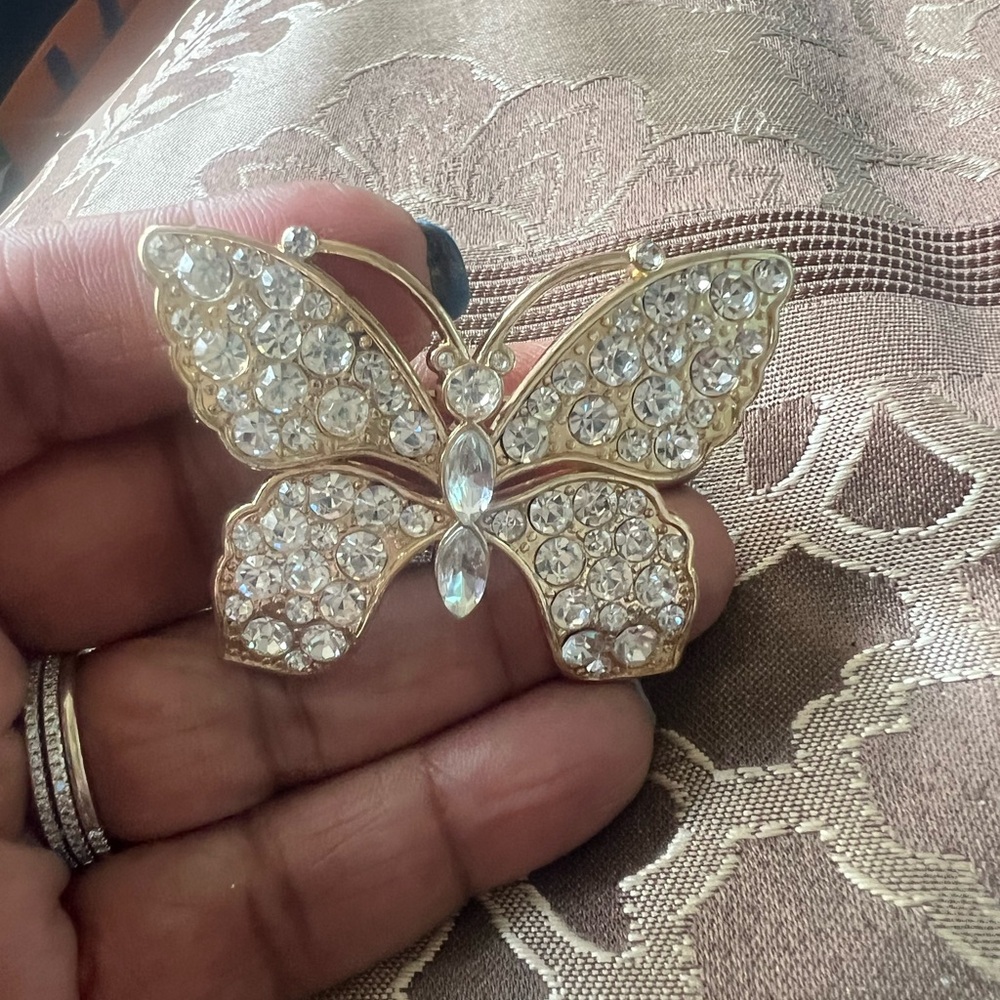 Elegant Gold Butterfly Brooch with Crystals